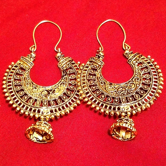 Jewelry - HOST PICK Medallion dangle jhumka earrings 22kt GP